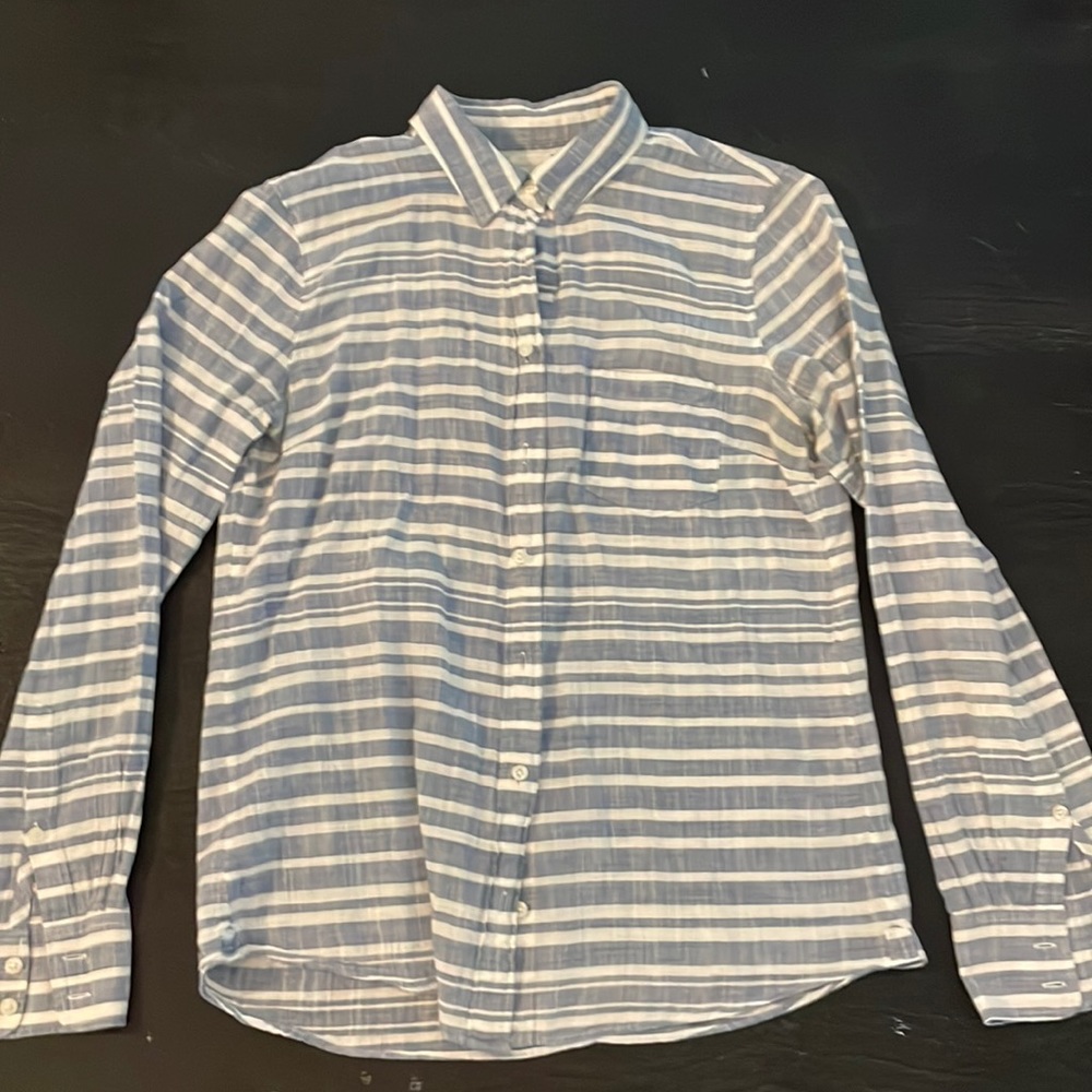 The Perfect Short J Crew Women’s Button Down